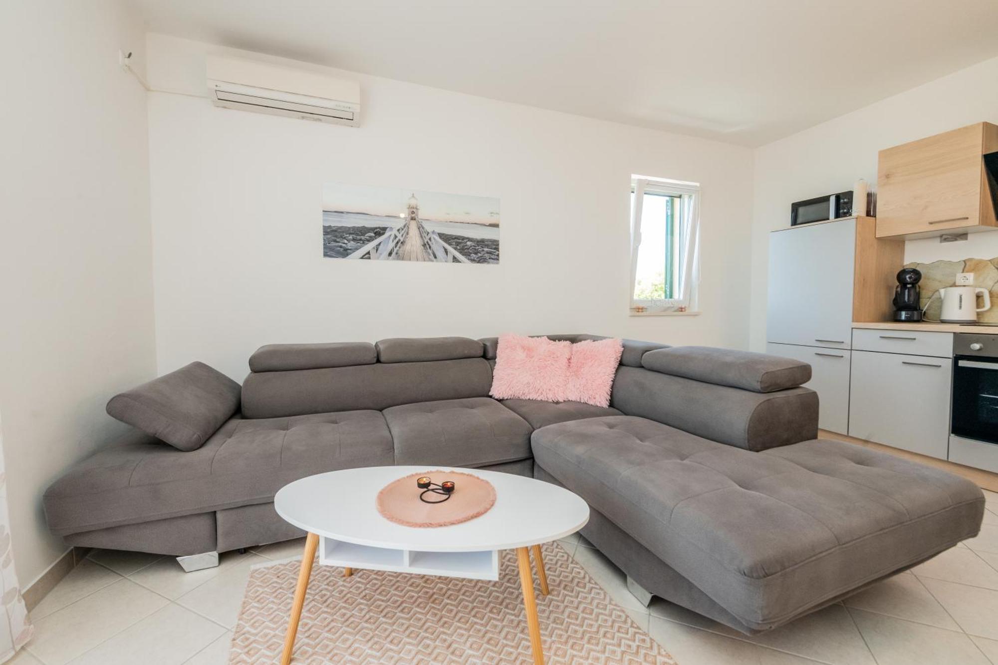 Sun Island Apartment Трогір Екстер'єр фото