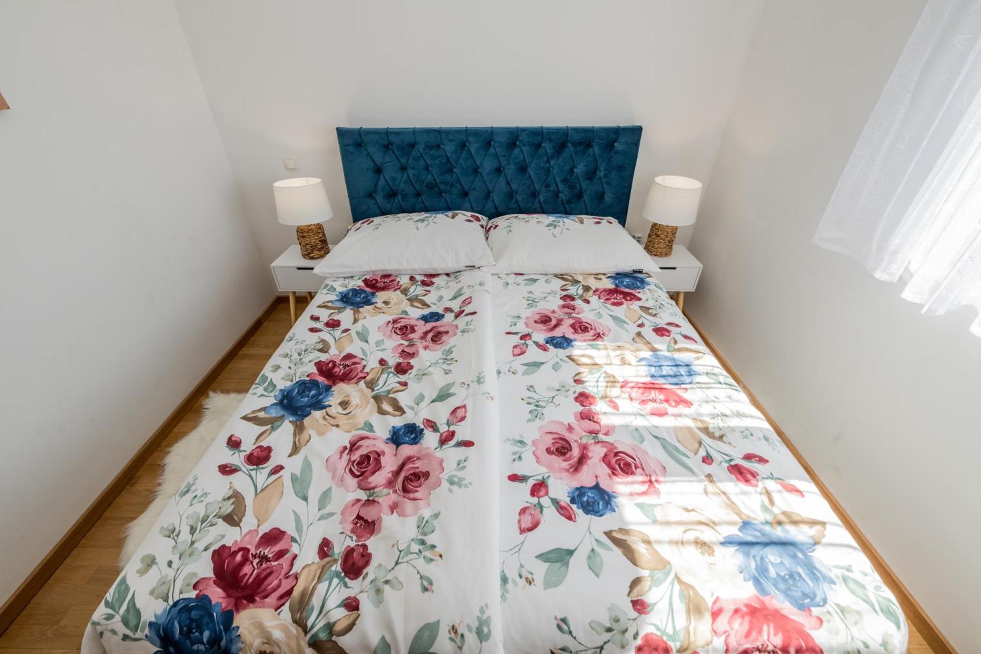 Sun Island Apartment Трогір Екстер'єр фото