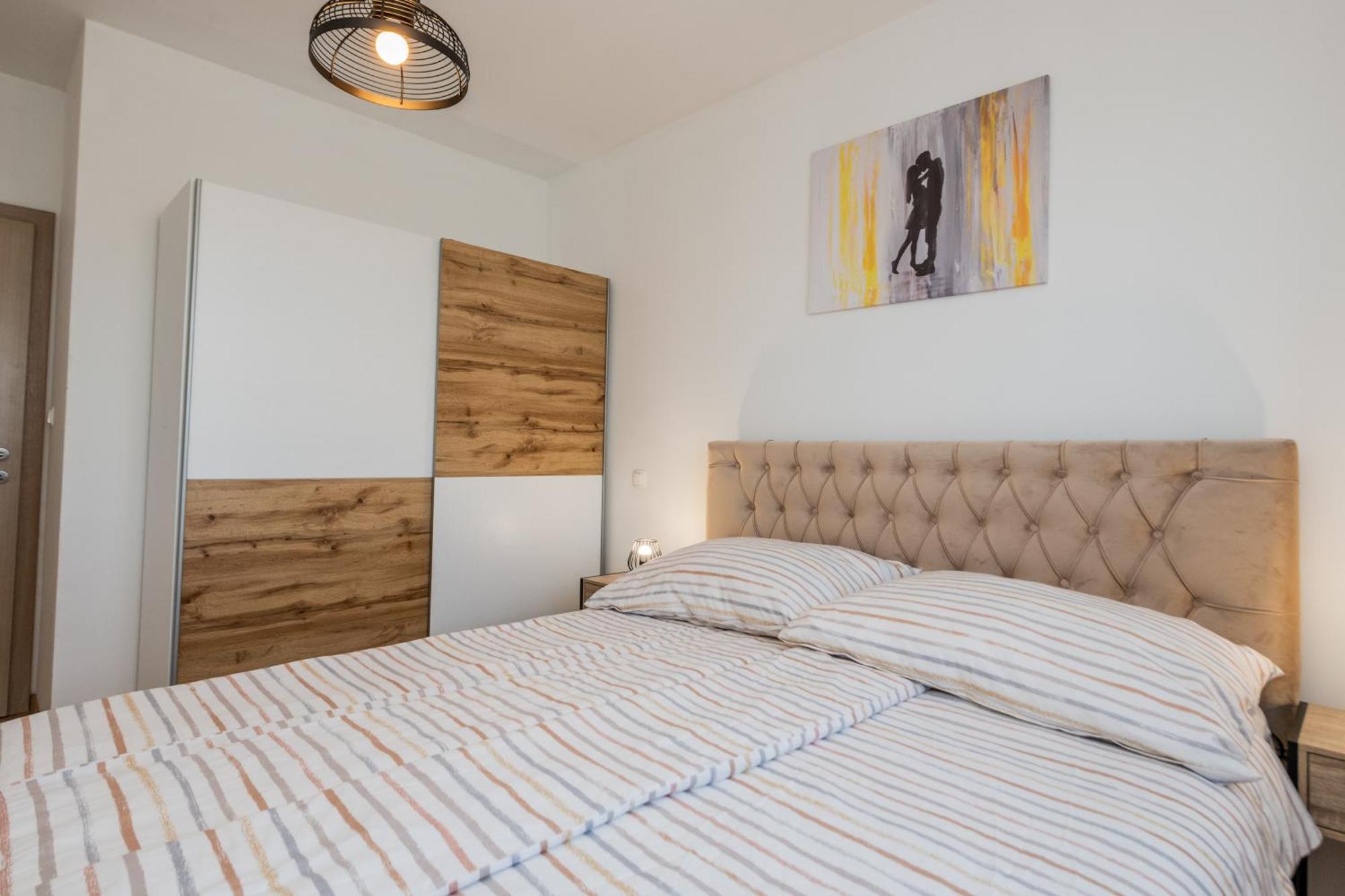 Sun Island Apartment Трогір Екстер'єр фото