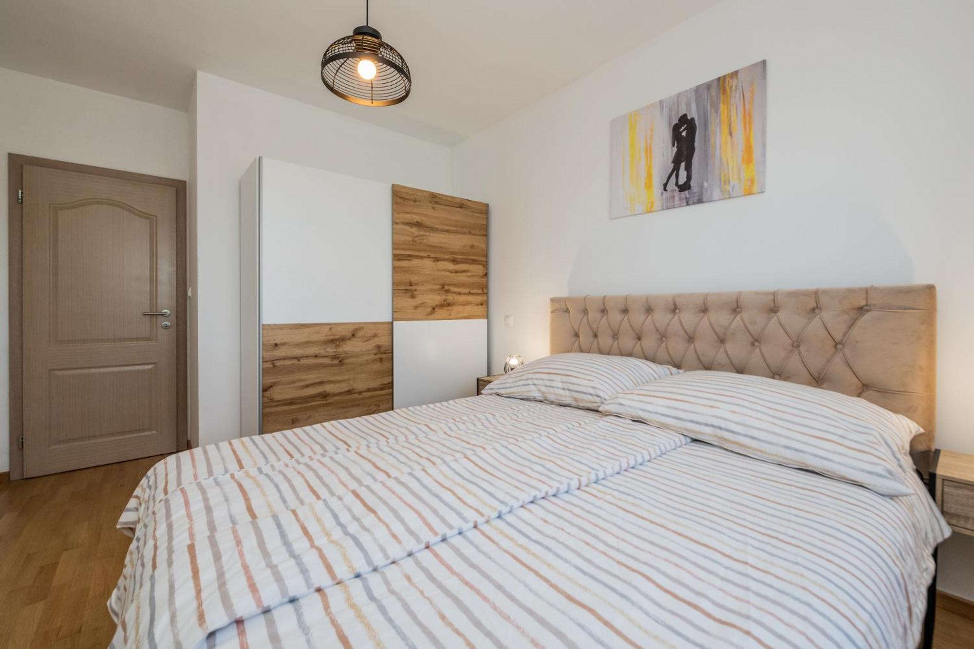 Sun Island Apartment Трогір Екстер'єр фото